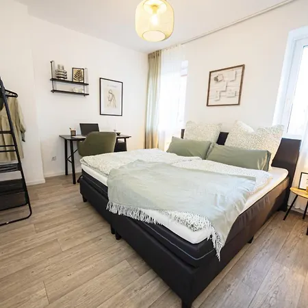 Bloßfeld-apartments Geräumige Stadtoase Mitten Im Zentrum Mit 3 Schlafzimmern, Gratis Parkplatz, W-lan, Netflix Apartment