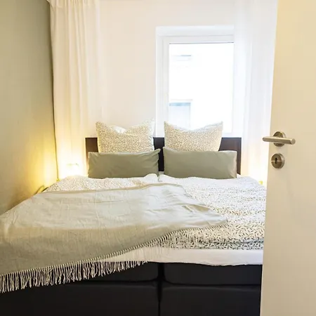 Blossfeld-apartments Geraeumige Stadtoase Mitten Im Zentrum Mit 3 Schlafzimmern, Gratis Parkplatz, W-lan, Netflix * Jena