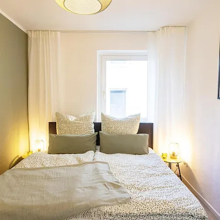 Apartmán Blossfeld-apartments Geraeumige Stadtoase Mitten Im Zentrum Mit 3 Schlafzimmern, Gratis Parkplatz, W-lan, Netflix