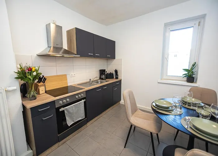 Bloßfeld-apartments Geräumige Stadtoase Mitten Im Zentrum Mit 3 Schlafzimmern, Gratis Parkplatz, W-lan, Netflix Apartment