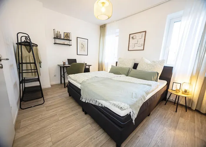 Bloßfeld-apartments Geräumige Stadtoase Mitten Im Zentrum Mit 3 Schlafzimmern, Gratis Parkplatz, W-lan, Netflix Apartment