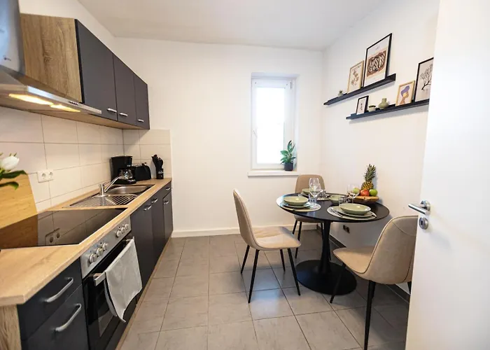 Blossfeld-apartments Geraeumige Stadtoase Mitten Im Zentrum Mit 3 Schlafzimmern, Gratis Parkplatz, W-lan, Netflix *